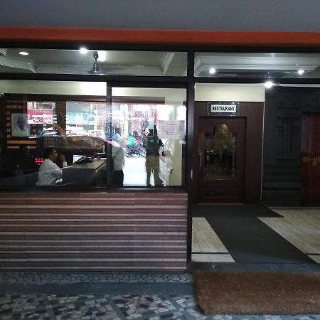 Hotel Rukmini Alwaye Dış mekan fotoğraf