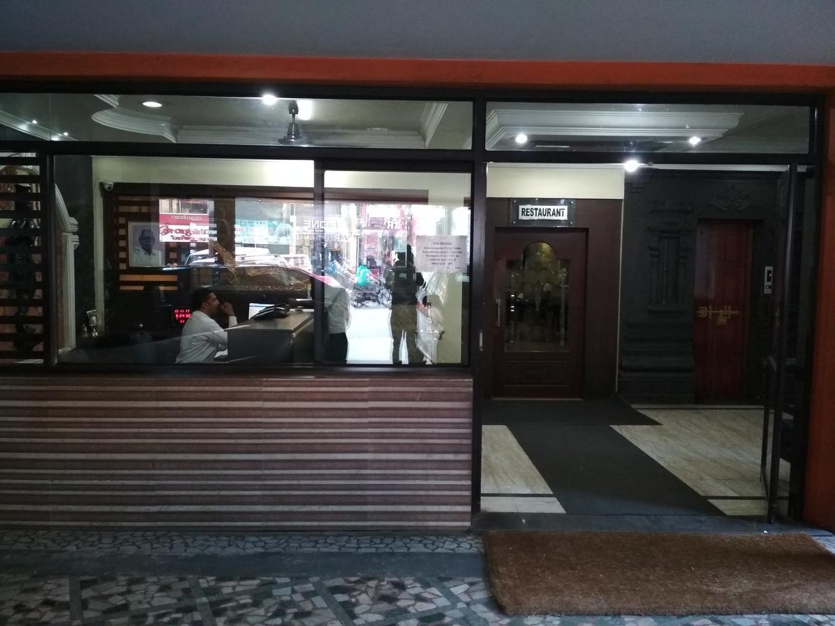 Hotel Rukmini Alwaye Dış mekan fotoğraf