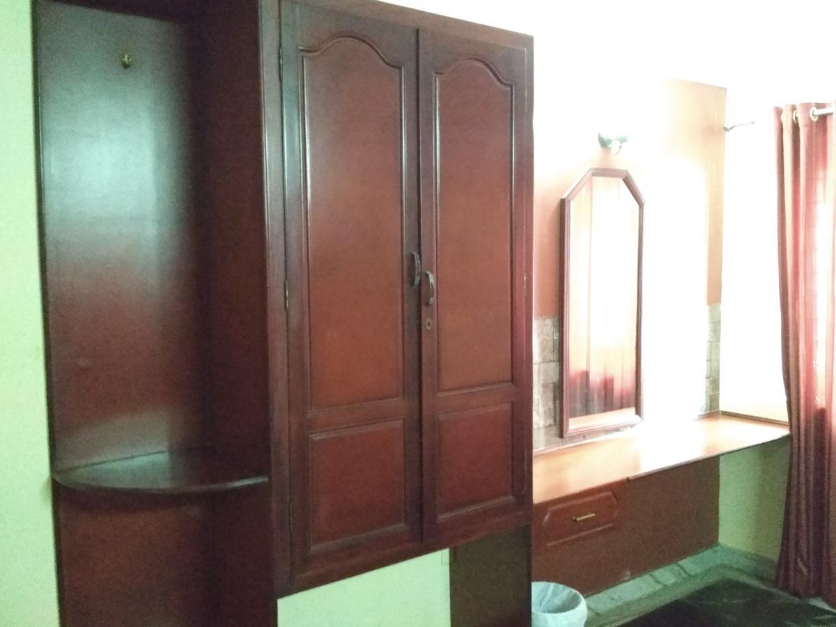 Hotel Rukmini Alwaye Dış mekan fotoğraf