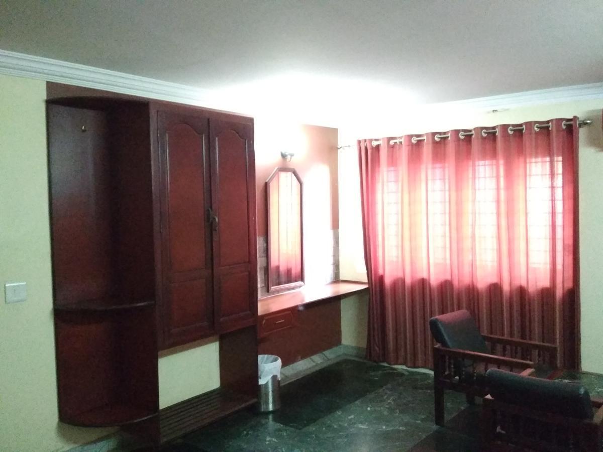 Hotel Rukmini Alwaye Dış mekan fotoğraf